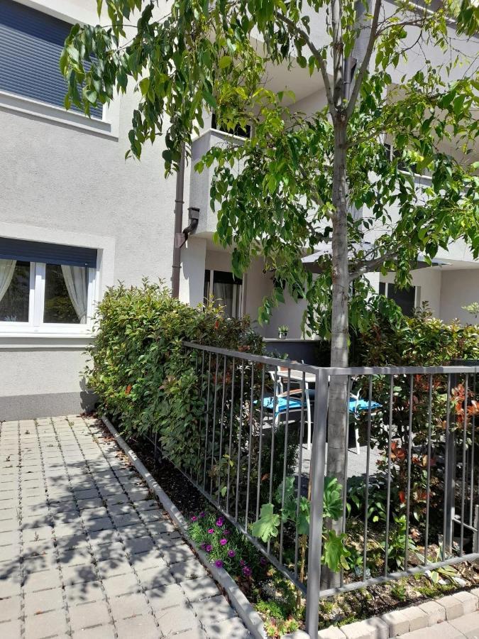 Apartment Laura Podstrana Zewnętrze zdjęcie