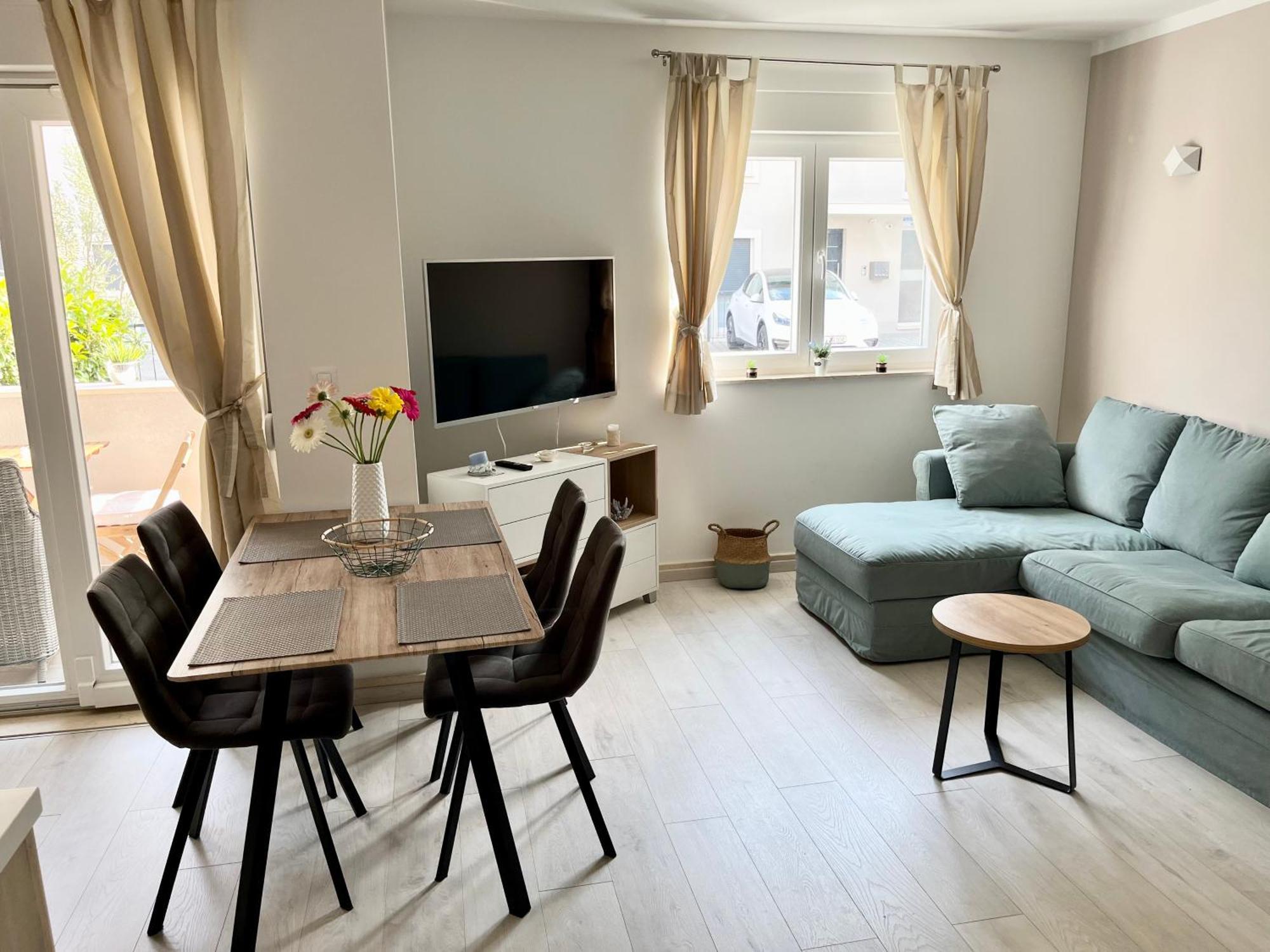 Apartment Laura Podstrana Zewnętrze zdjęcie